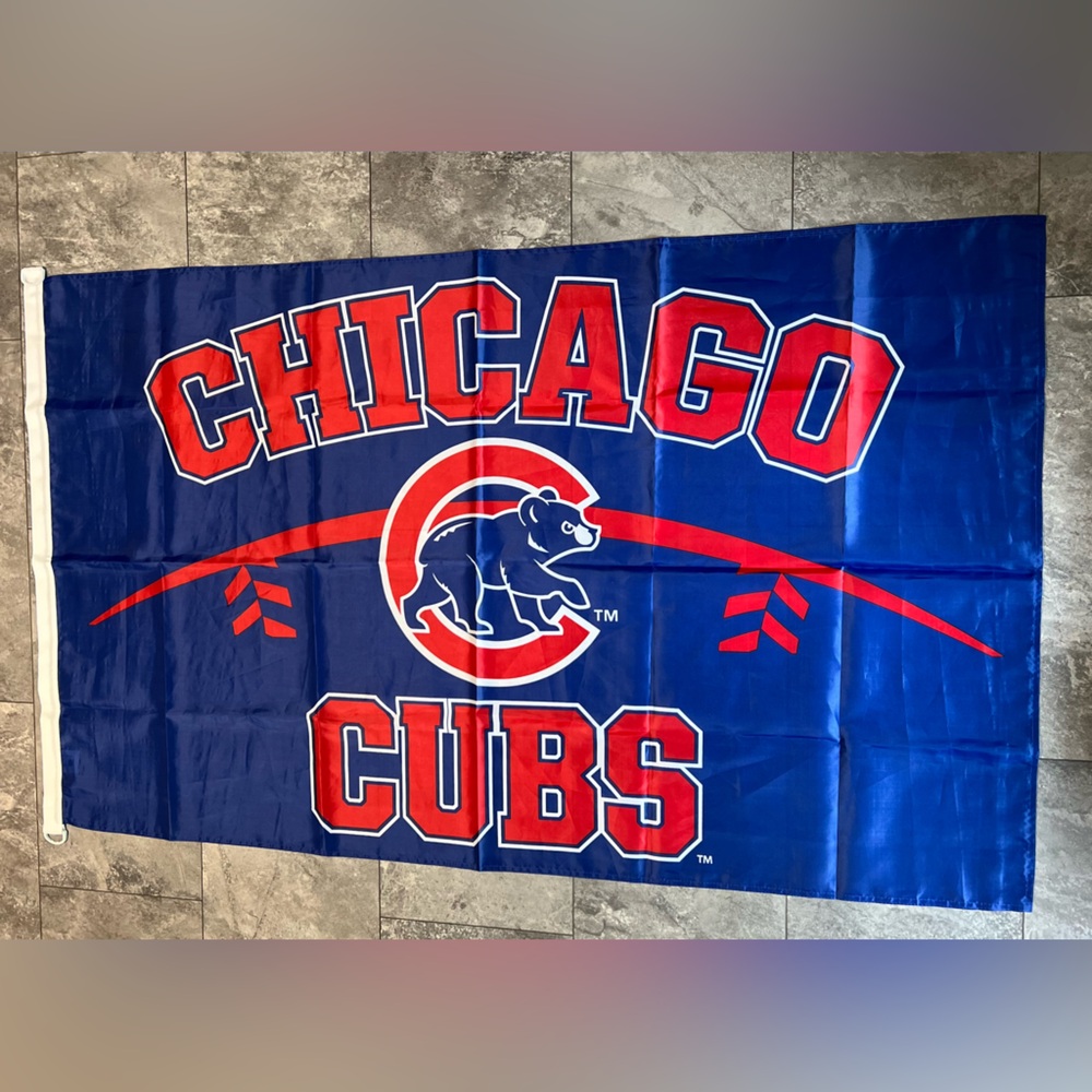 Chicago Cubs Blue and Red Banner / Flag with sewn in tabs to hang 3’ X 5’ NWOT